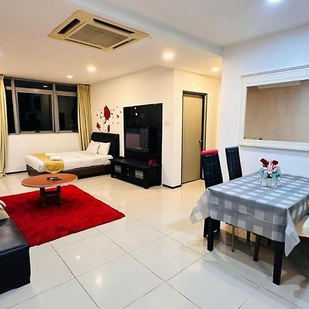 Taragon Homestay - Kuala Lumpur Extérieur photo