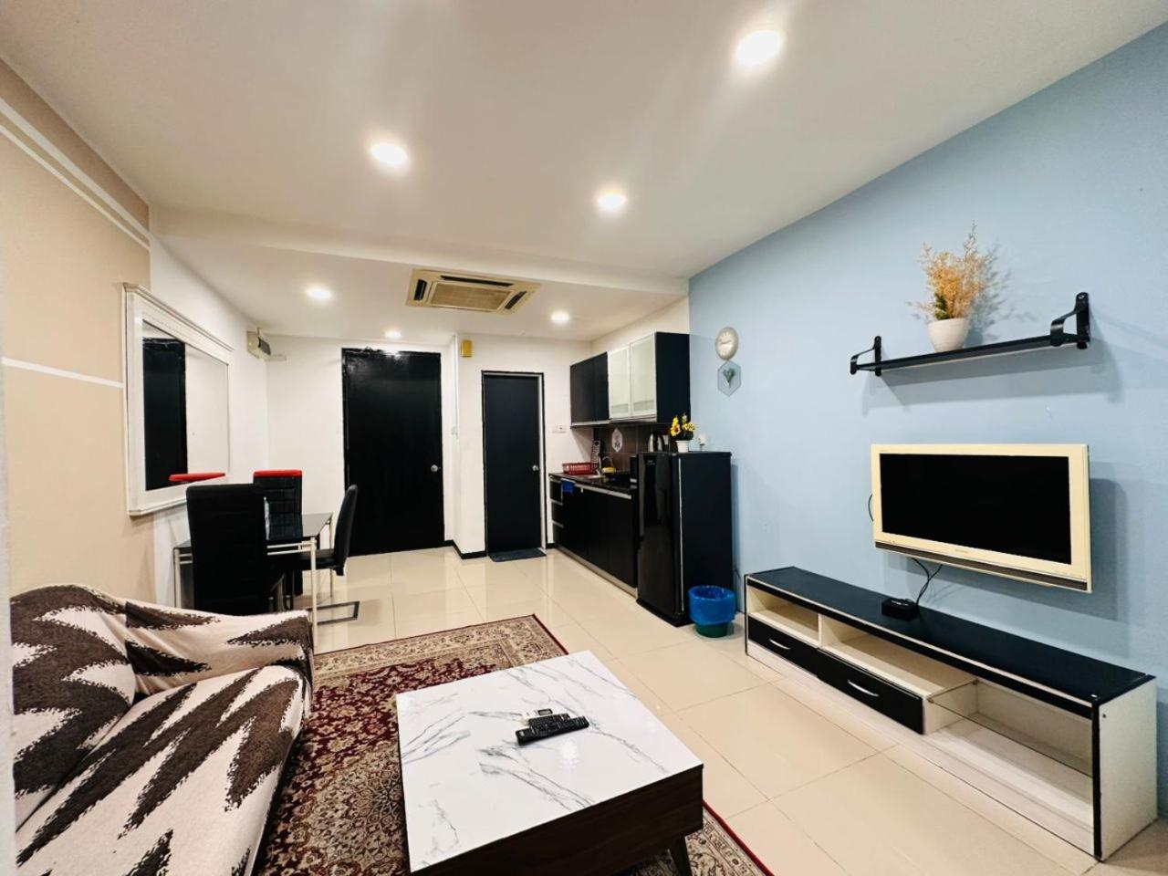 Taragon Homestay - Kuala Lumpur Extérieur photo