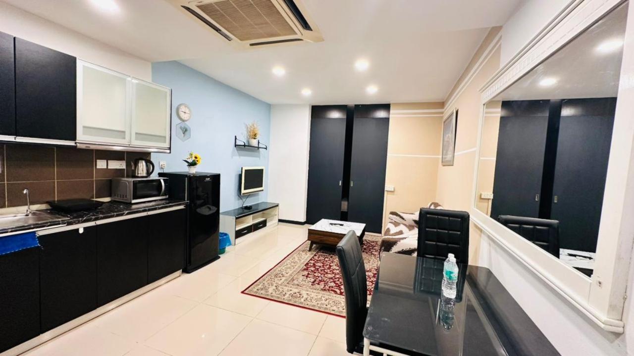 Taragon Homestay - Kuala Lumpur Extérieur photo